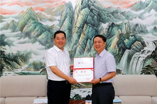 说明: //news.ylcgf.com/__local/6/FD/7D/962EB16AAB5BCA002FCFE460B9A_16FDAD9E_28568.jpg